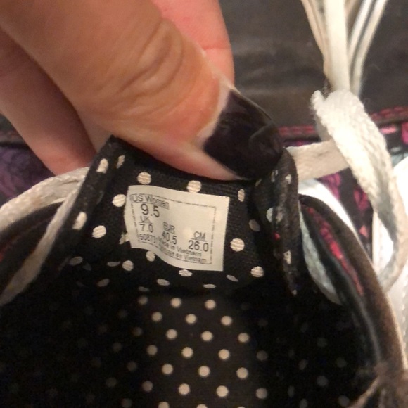 Vans!! - Picture 2 of 5